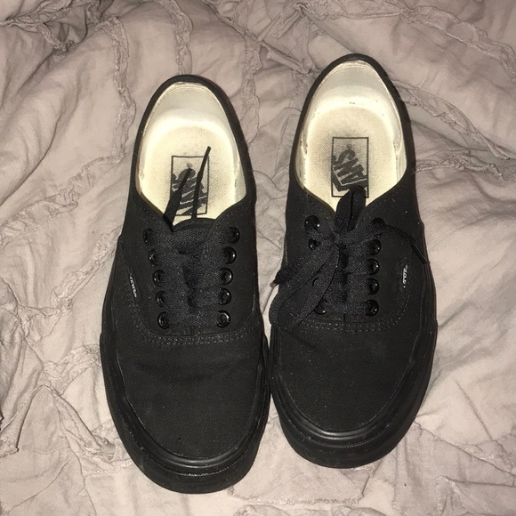 VANS - Picture 2 of 4